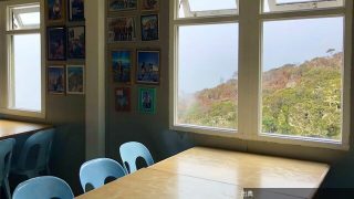 [朗報]山小屋の牛タンシチューが待ち30分超の価値あり！